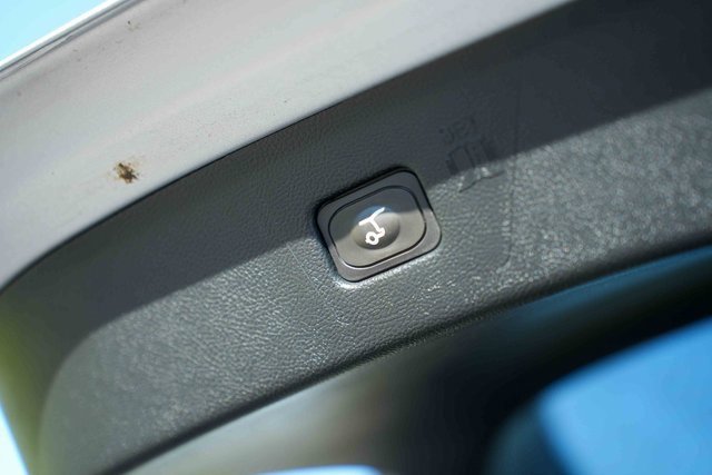 Used 2022 Ford Edge ST image 14