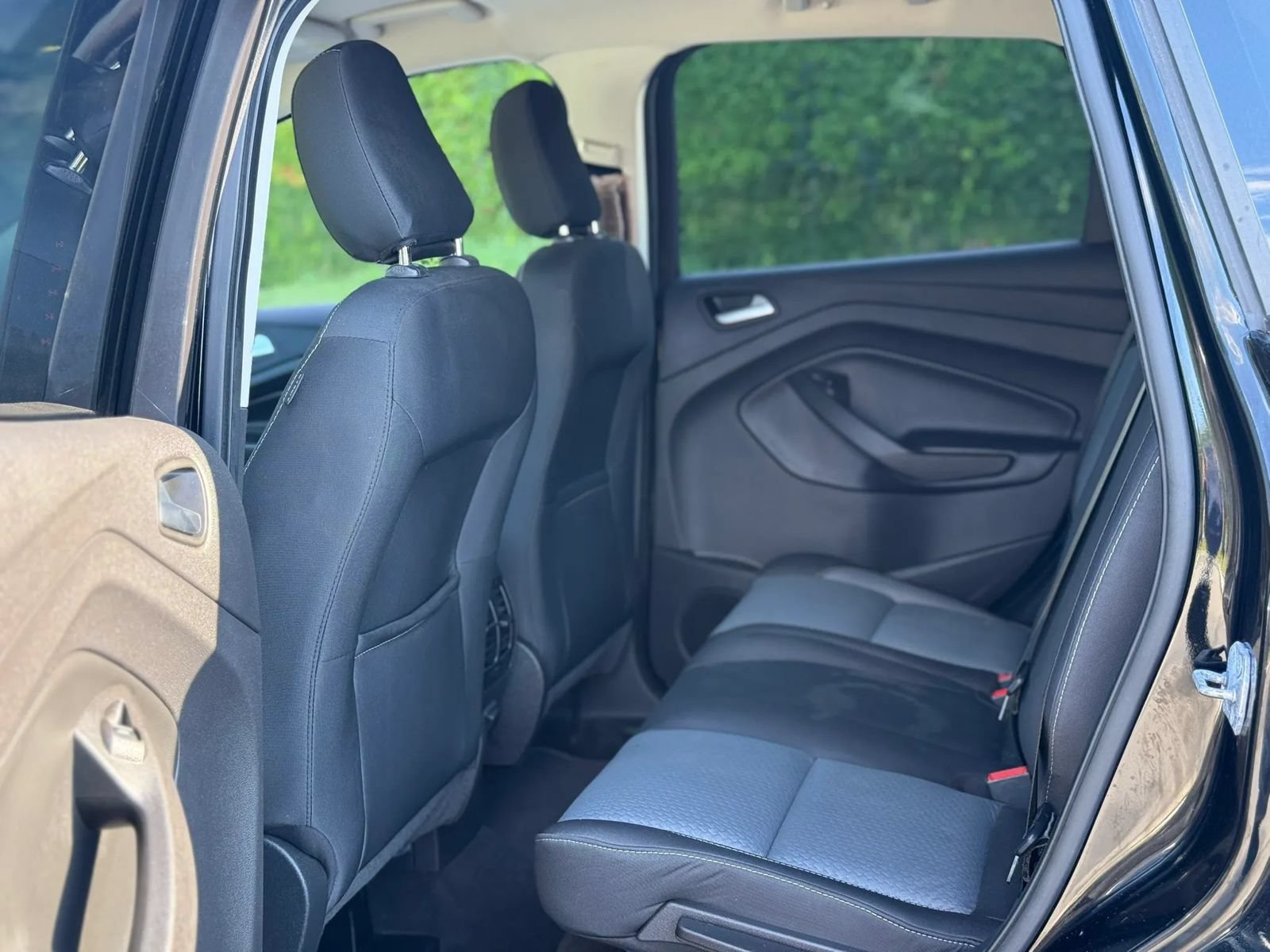 Used 2018 Ford Escape SE w/ SE Sync 3 Package AWD/4WD image 10