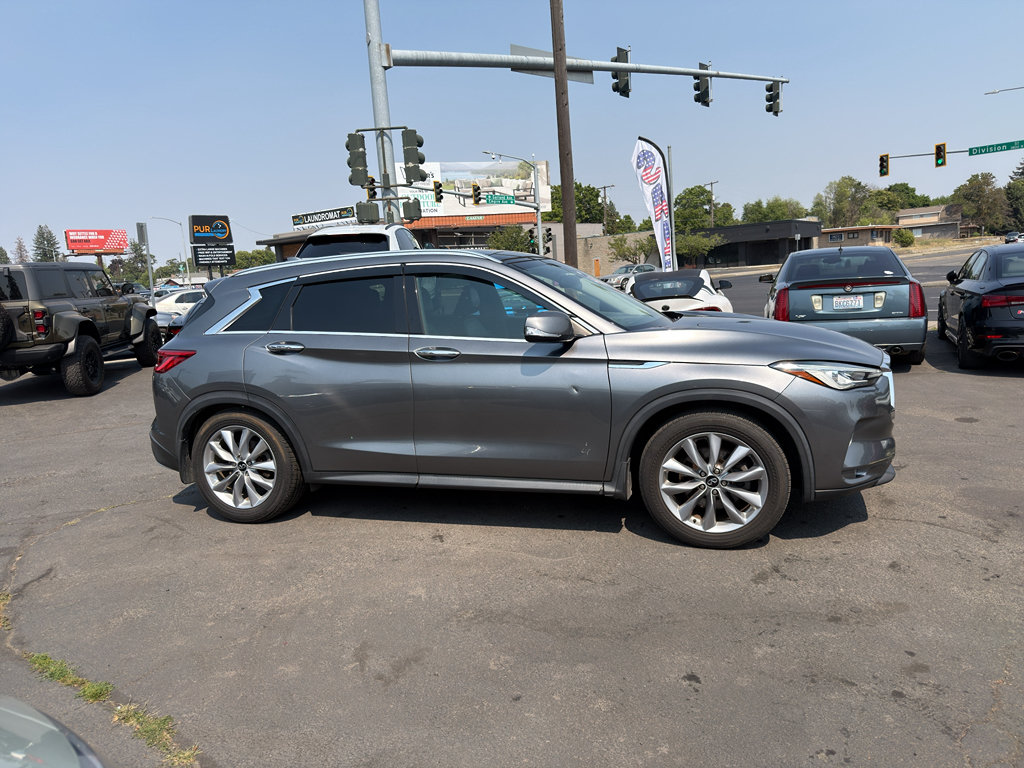 Used 2020 INFINITI QX50 Luxe w/ Navigation Package AWD/4WD image 9