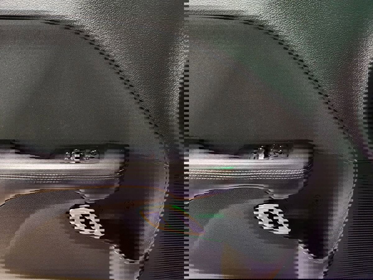 Used 2019 Dodge Challenger SXT image 42