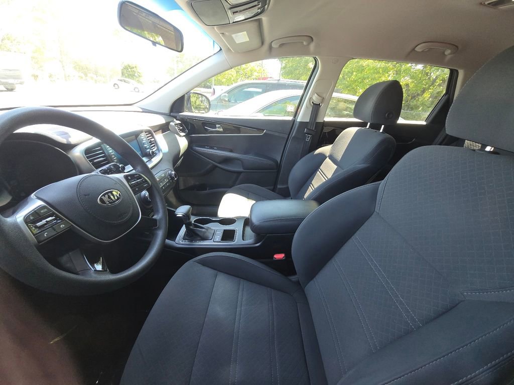 Used 2019 Kia Sorento LX FWD image 7