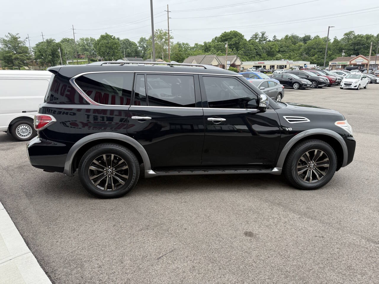 Used 2017 Nissan Armada Platinum w/ Interior Lighting Package AWD/4WD image 6