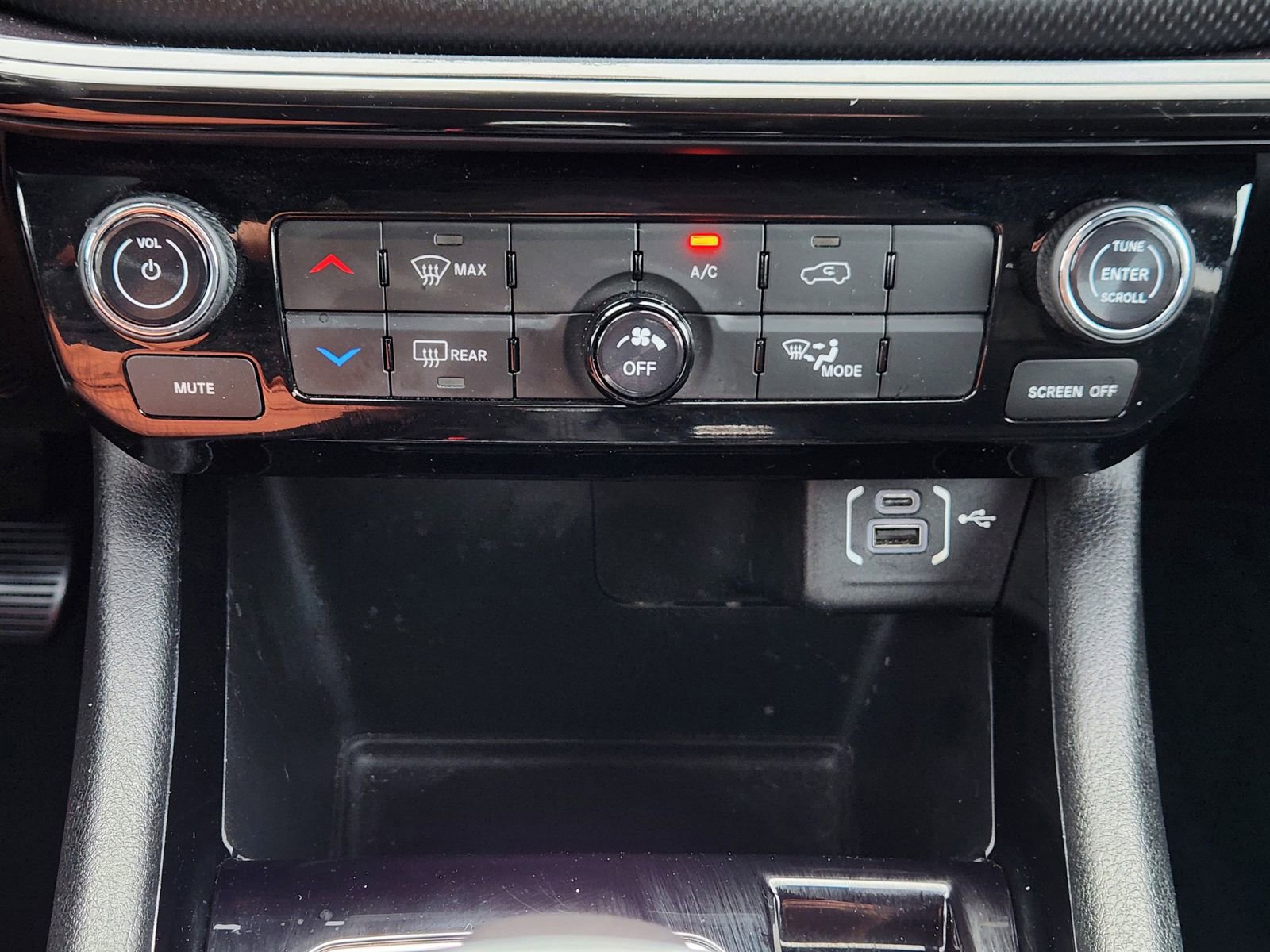 Used 2023 Jeep Compass Altitude AWD/4WD image 22