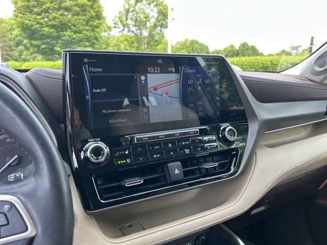 Used 2022 Toyota Highlander Limited FWD image 26