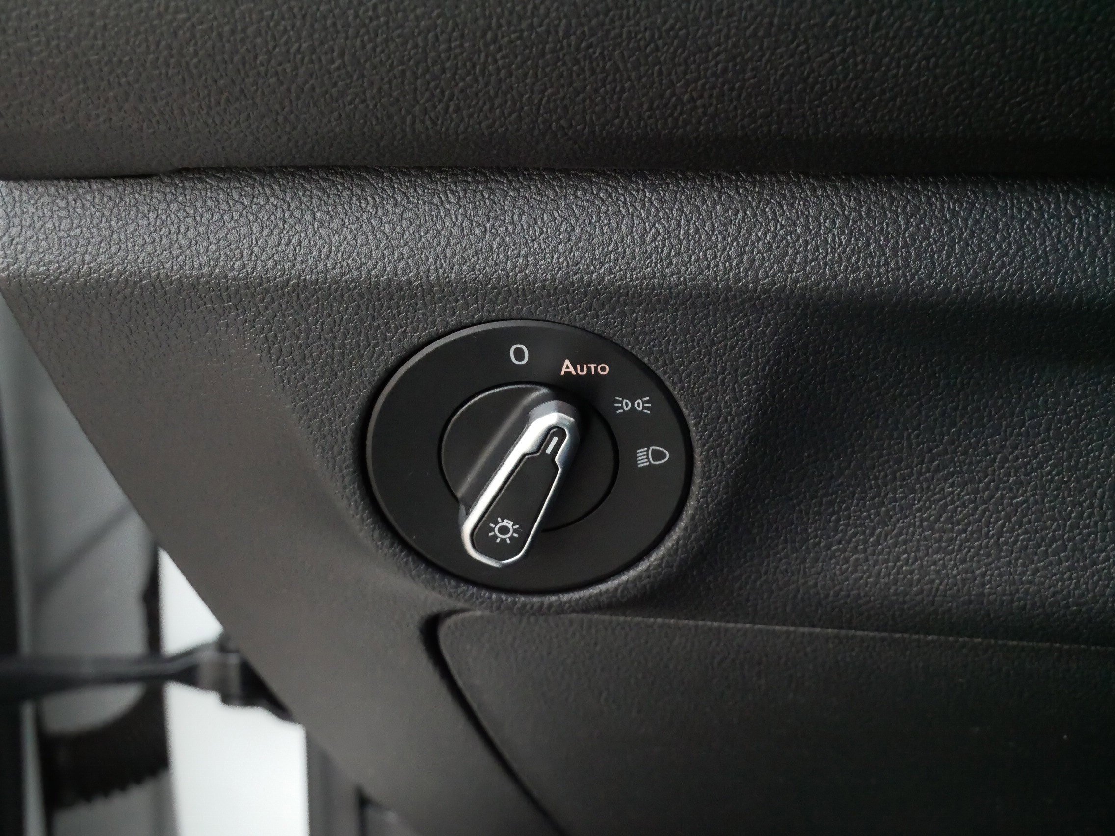 Certified 2022 Volkswagen Jetta SE w/ Panoramic Sunroof Package image 26