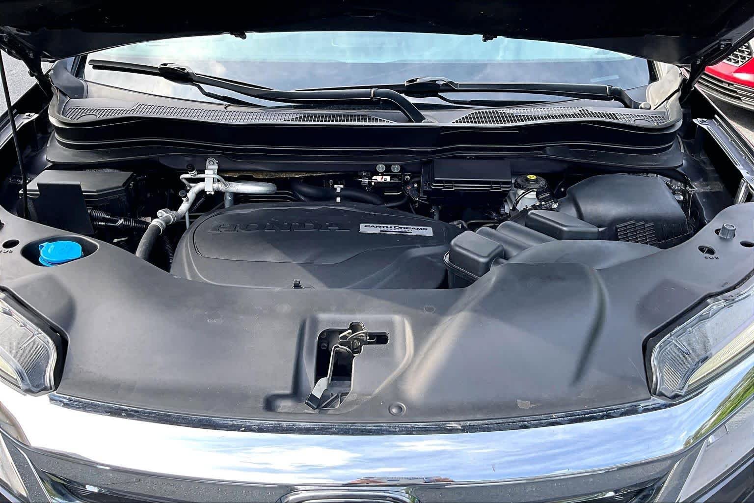 Used 2020 Honda Pilot Touring image 32