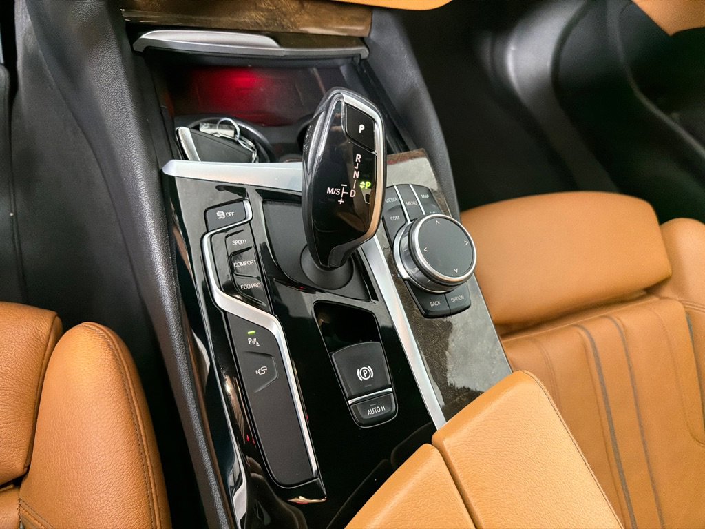 Used 2019 BMW 540i xDrive w/ Convenience Package image 17