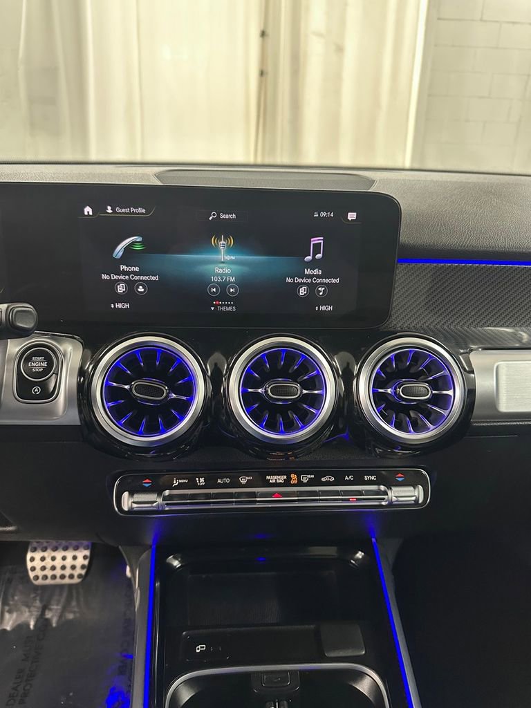 Used 2022 Mercedes-Benz GLB 35 AMG 4MATIC image 17