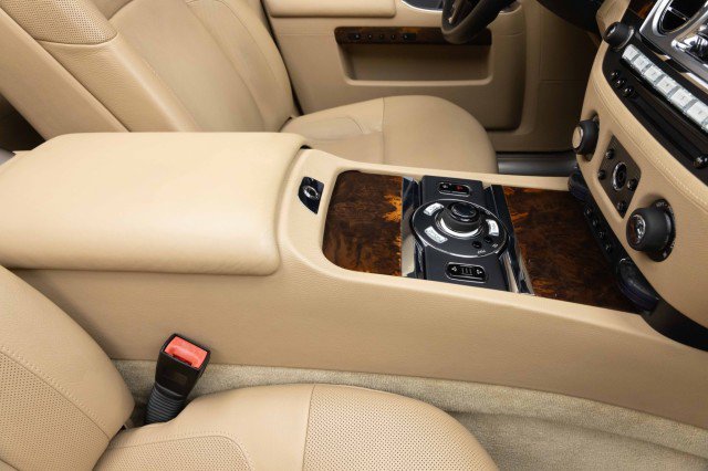 Used 2010 Rolls-Royce Ghost image 24