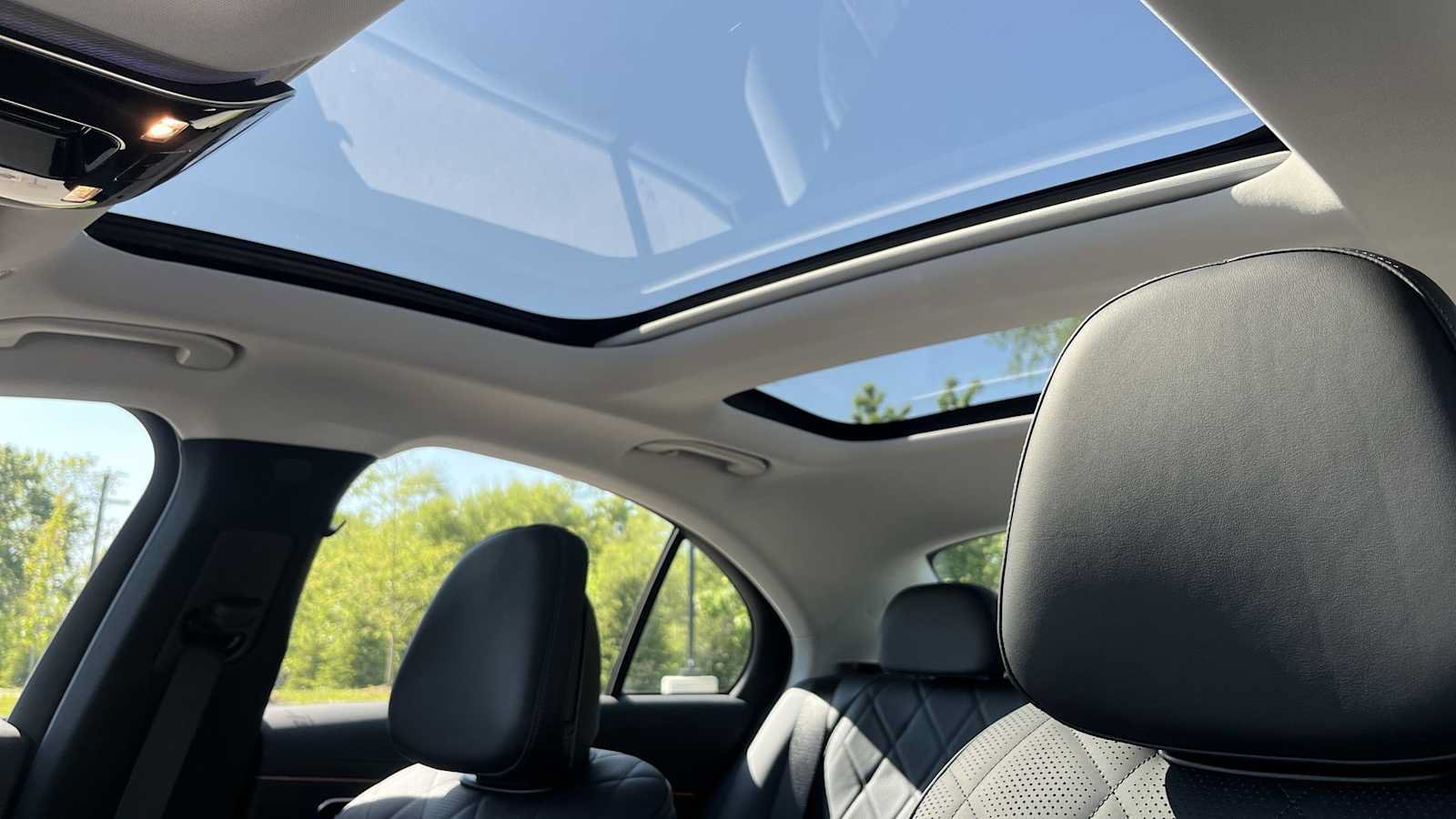 New 2026 Mercedes-Benz E 350 4MATIC Sedan image 30