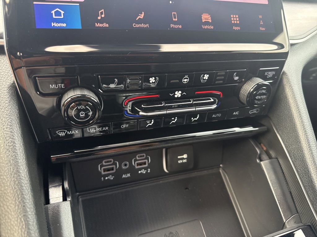 New 2025 Jeep Grand Cherokee Limited w/ Luxury Tech Group II image 22