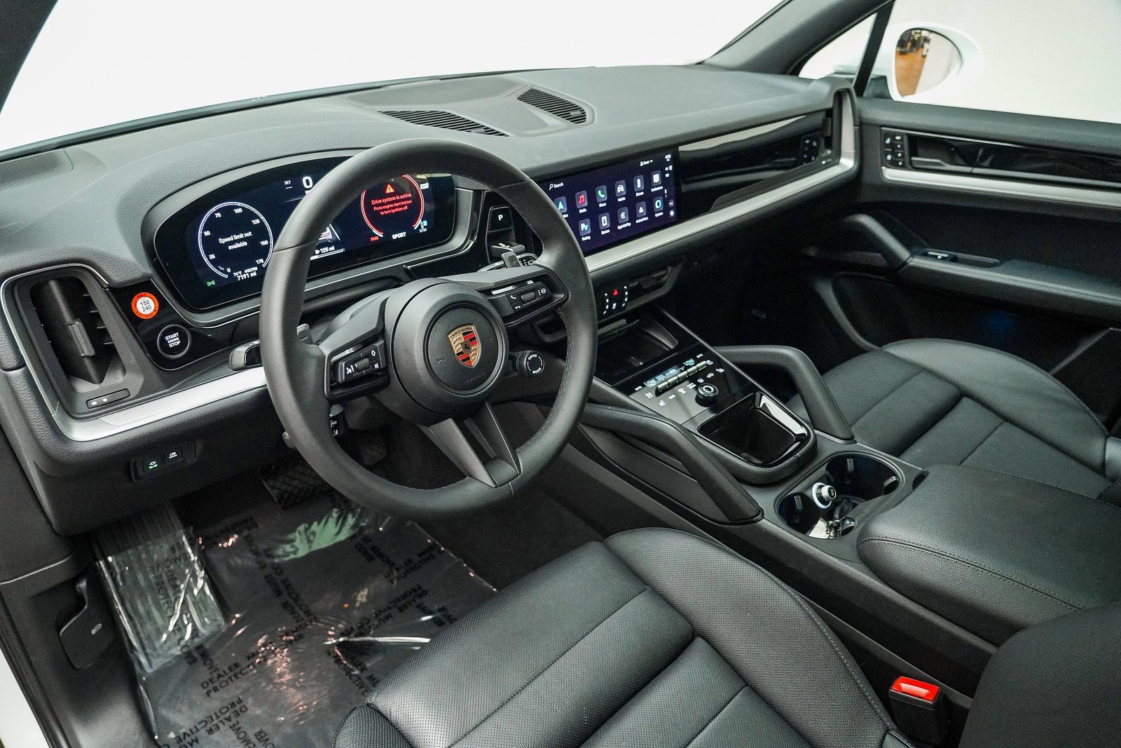 Used 2025 Porsche Cayenne image 5