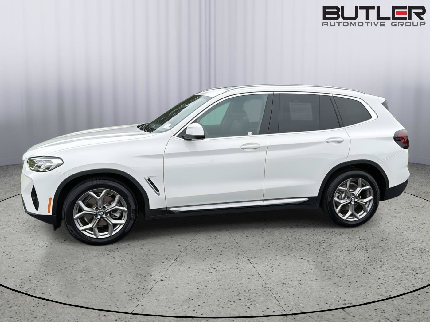 Used 2023 BMW X3 sDrive30i w/ Convenience Package RWD image 3