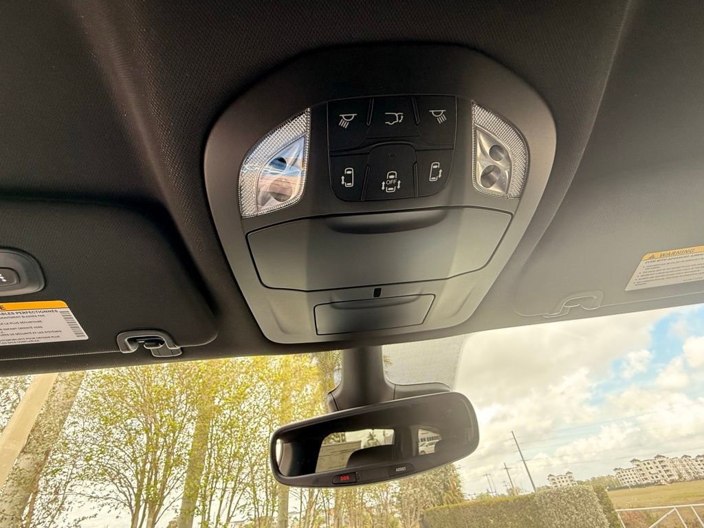New 2026 Chrysler Pacifica Select image 12