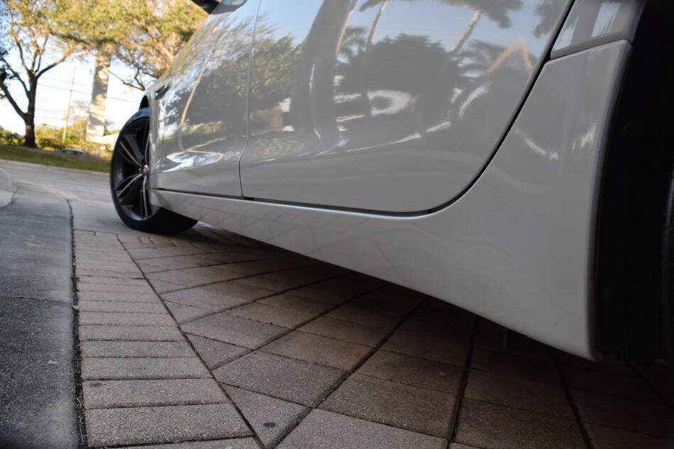 Used 2019 Jaguar XJ Collection image 33