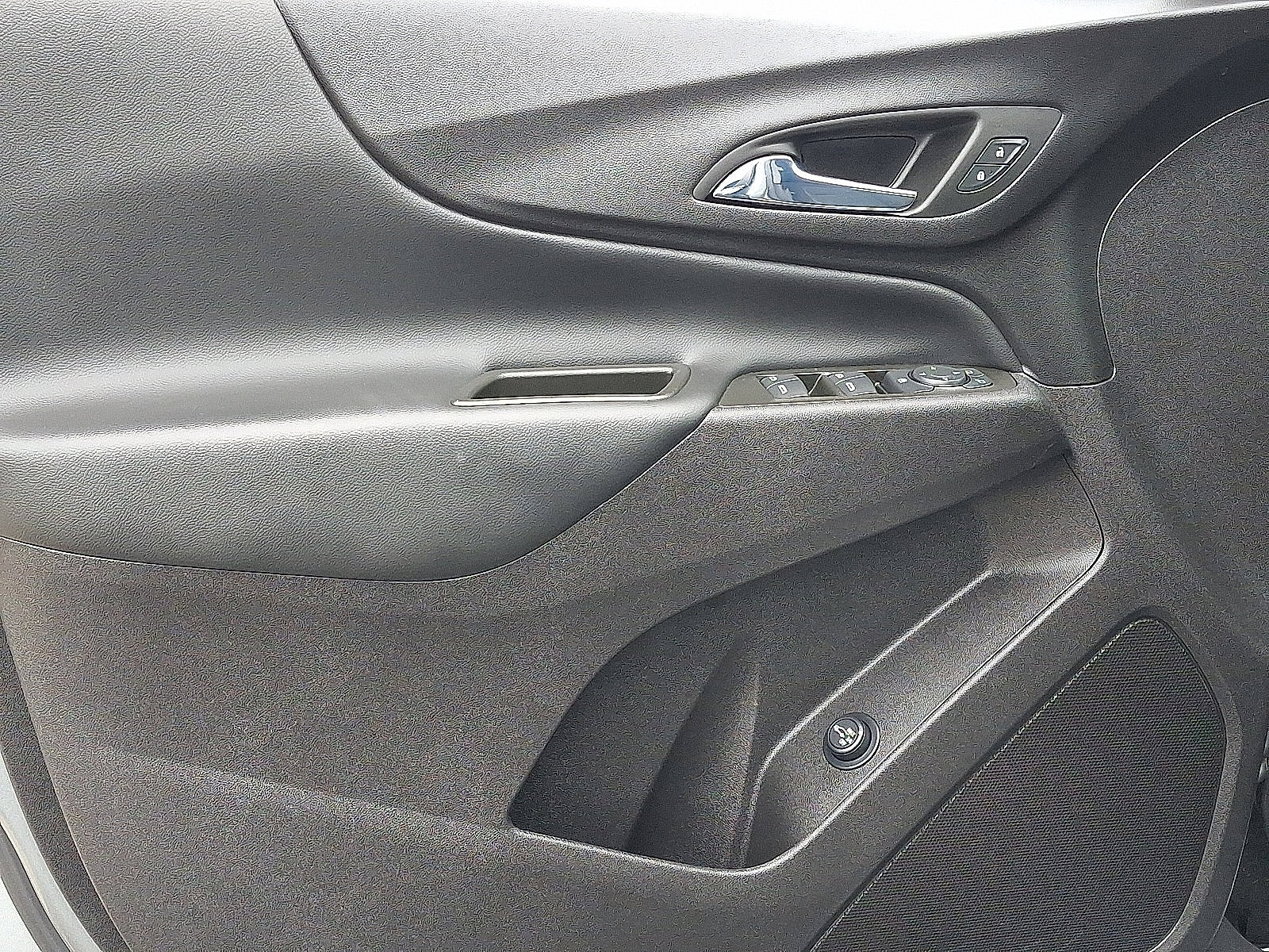 Used 2024 Chevrolet Equinox LT w/ LPO, Floor Liner Package FWD image 12
