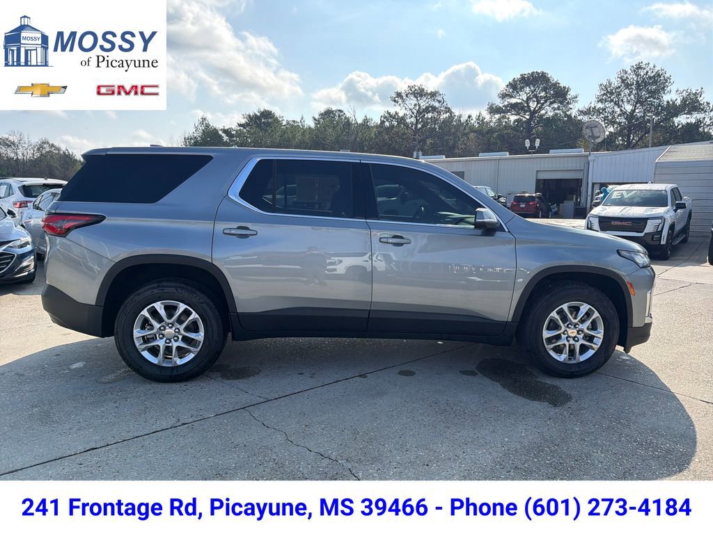 Used 2024 Chevrolet Traverse LS w/ Safety Package image 8