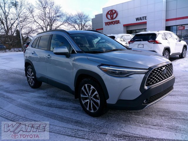 Used 2022 Toyota Corolla Cross XLE