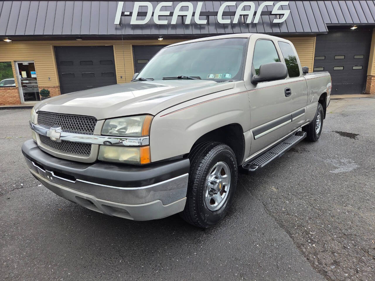 Used 2003 Chevrolet Silverado 1500 4x4 Extended Cab w/ Exterior Appearance Package image 1