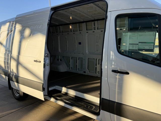 New 2025 Mercedes-Benz Sprinter 3500 image 22