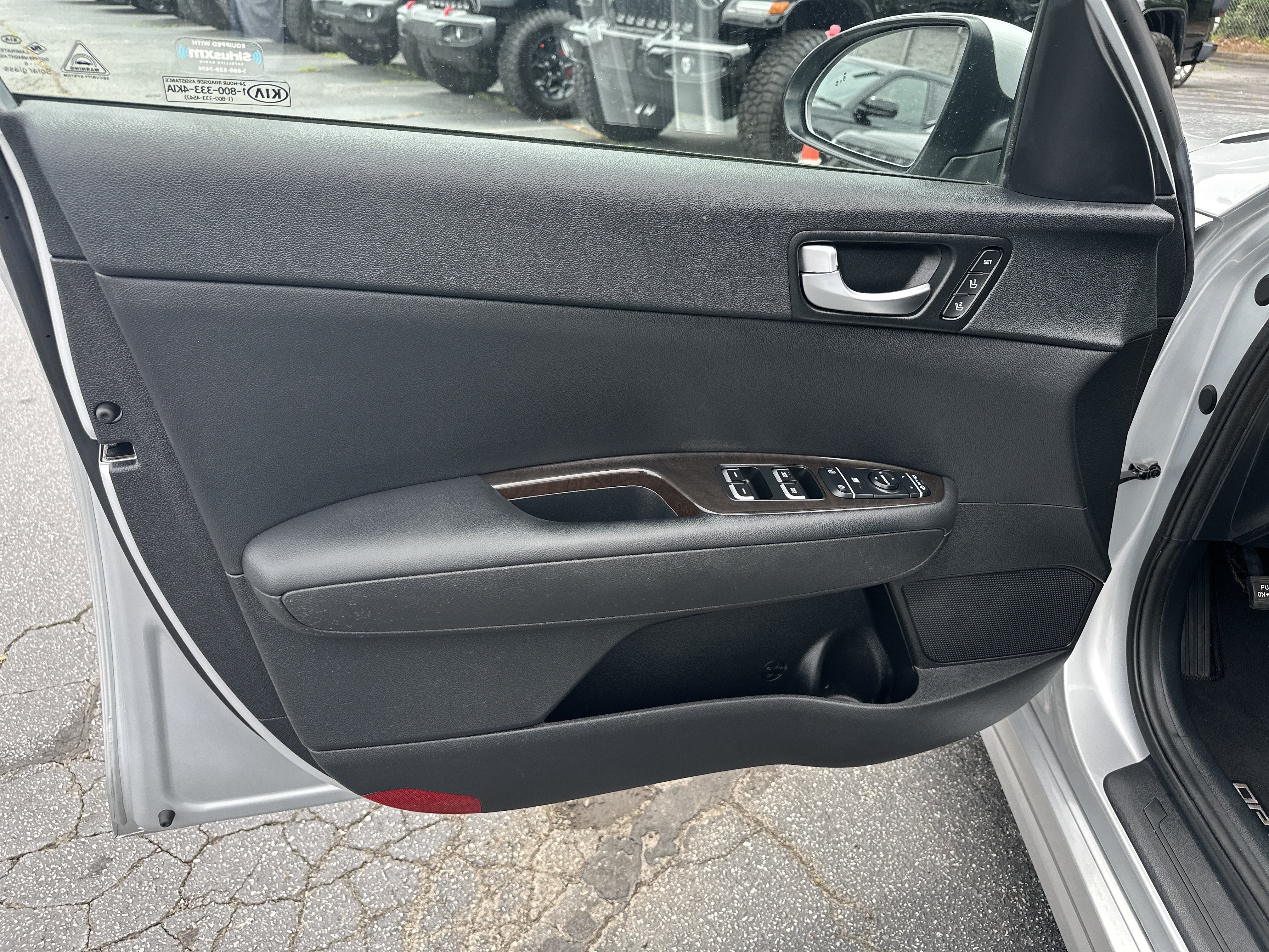Used 2016 Kia Optima EX w/ Option Group 040 FWD image 12