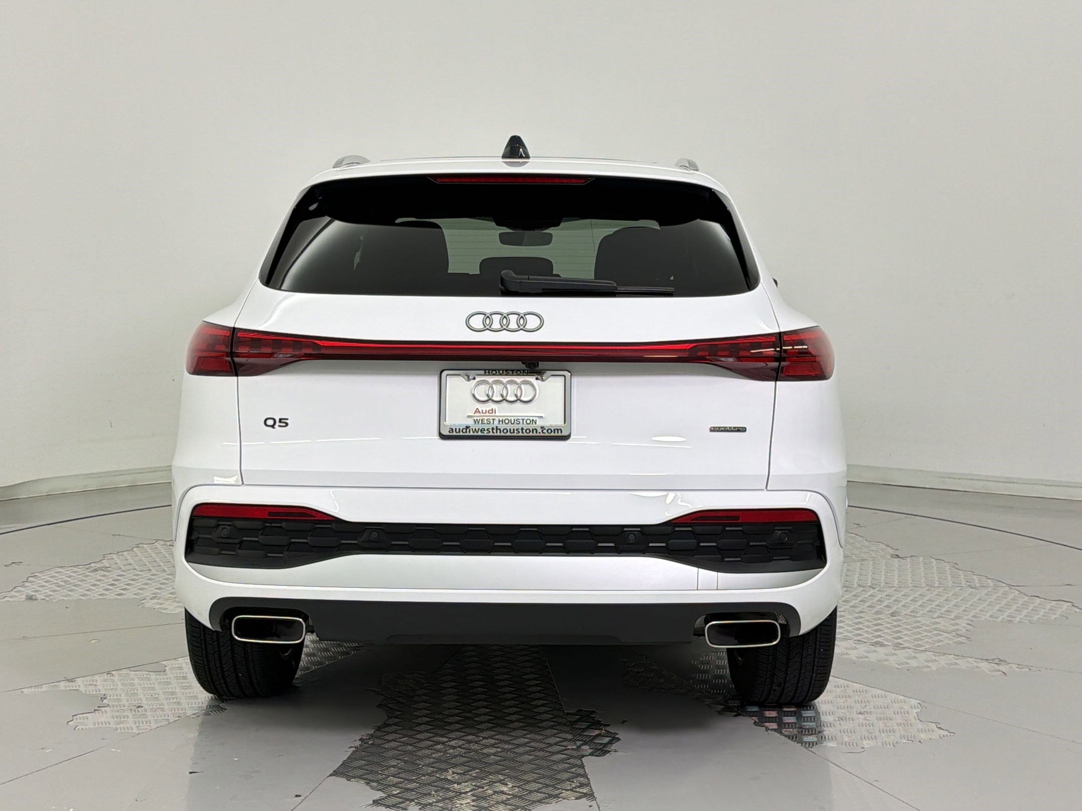 Certified 2025 Audi Q5 Premium w/ Convenience Package AWD/4WD image 10