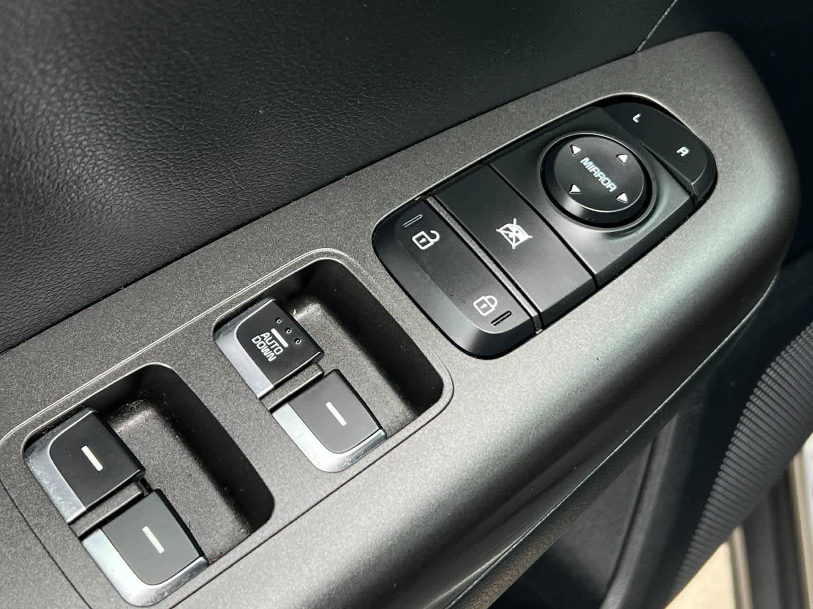 Used 2019 Kia Sportage LX FWD image 14