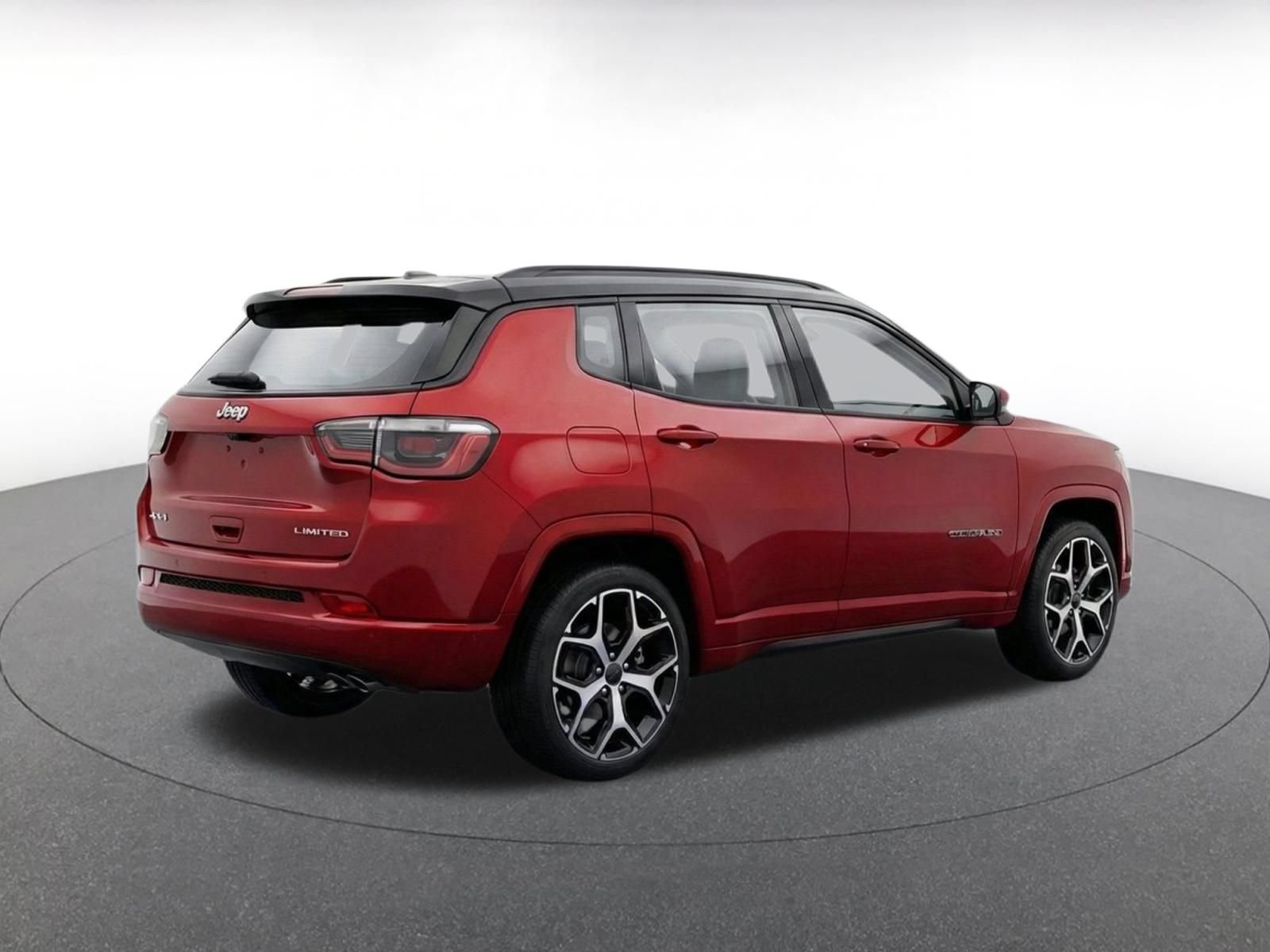 Used 2025 Jeep Compass Limited AWD/4WD image 9
