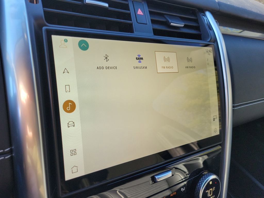 New 2024 Land Rover Discovery Metropolitan Edition image 35