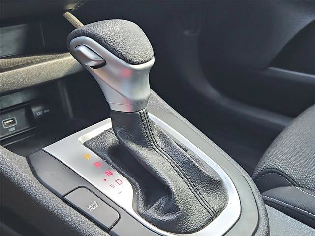 Used 2022 Kia Forte LXS w/ LXS Technology Package FWD image 6