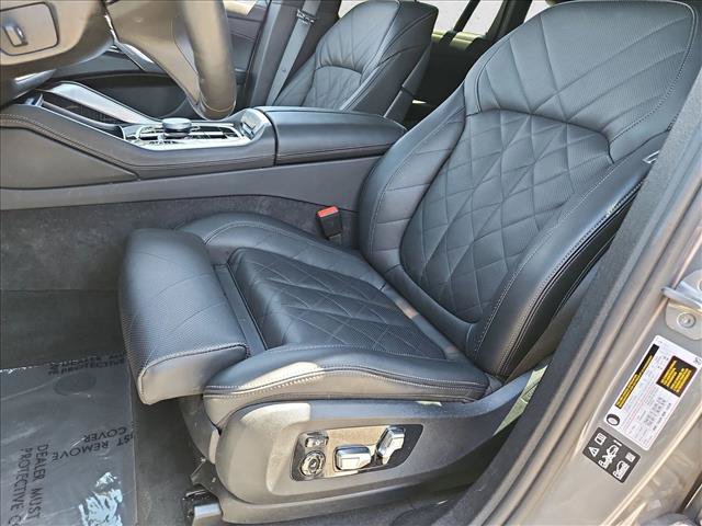Used 2026 BMW X6 xDrive40i AWD/4WD image 17
