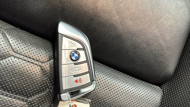 Used 2020 BMW X6 M Competition w/ Executive Package AWD/4WD image 35