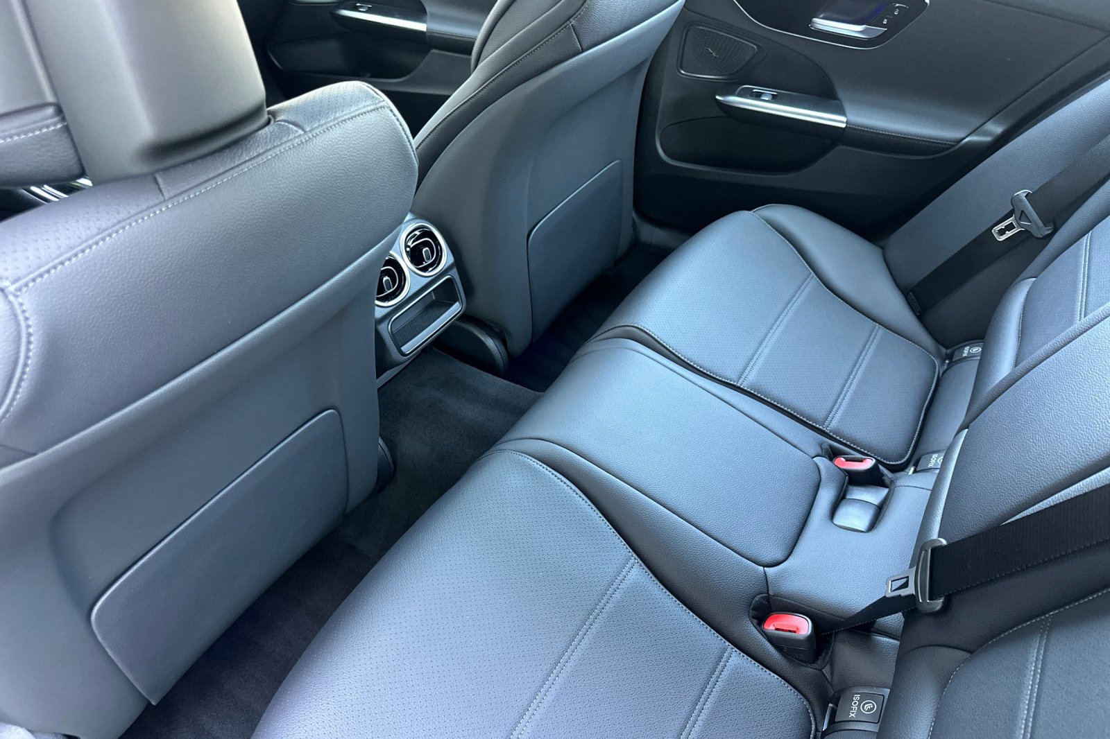 New 2025 Mercedes-Benz C 300 Sedan image 12