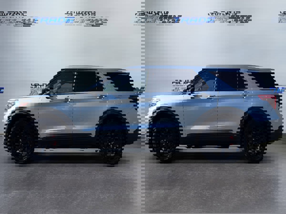 Used 2022 Ford Explorer ST w/ ST Street Pack image 8
