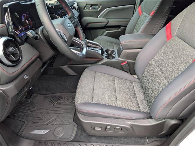 Used 2025 Chevrolet Colorado Z71 AWD/4WD image 16