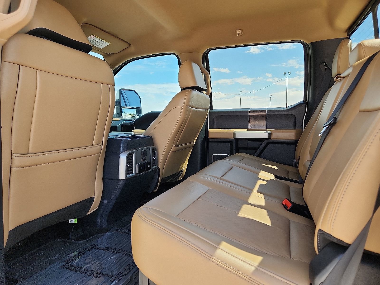 Used 2022 Ford F250 Lariat w/ Lariat Value Package AWD/4WD image 9