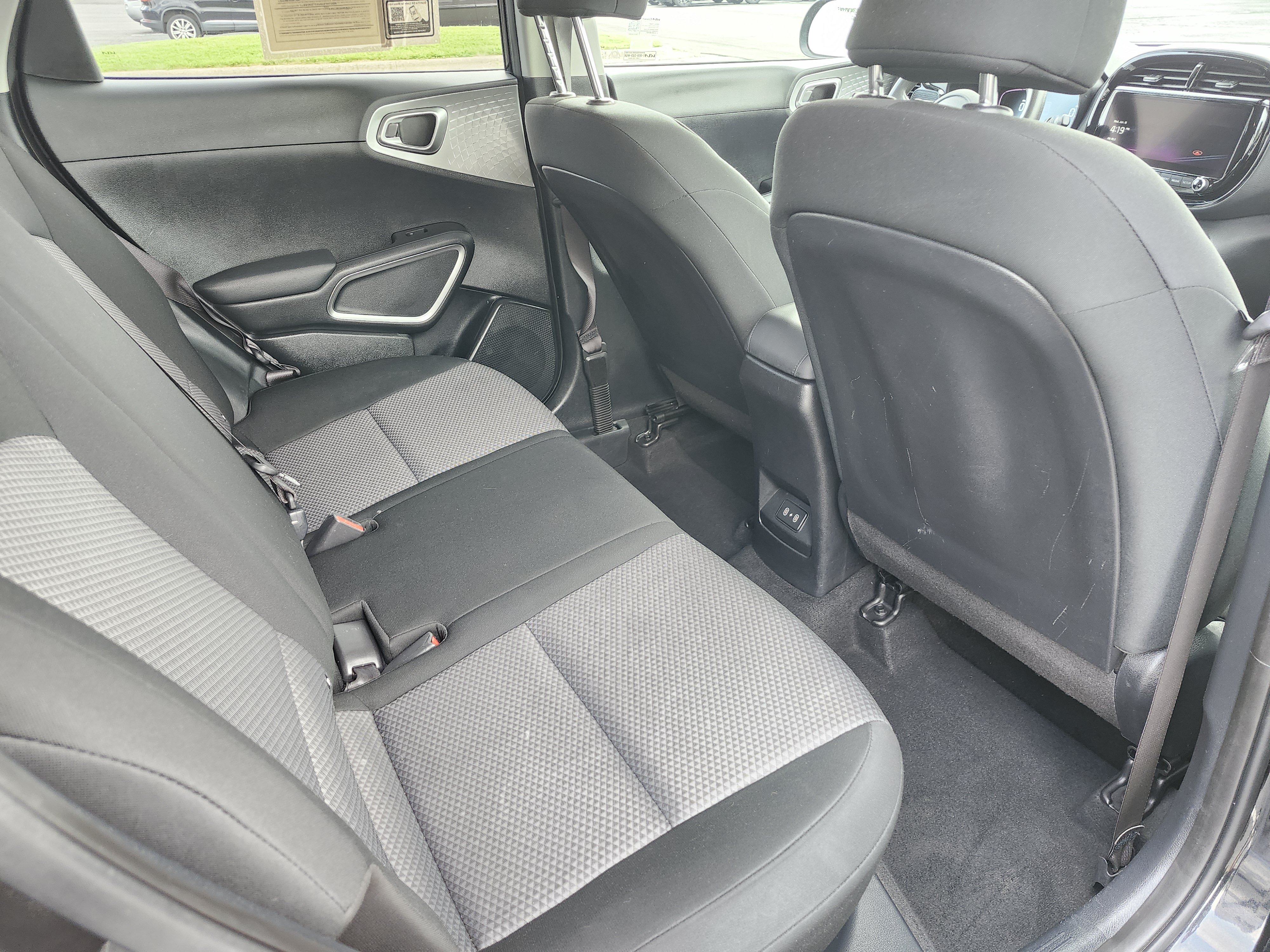 Used 2023 Kia Soul S FWD image 21