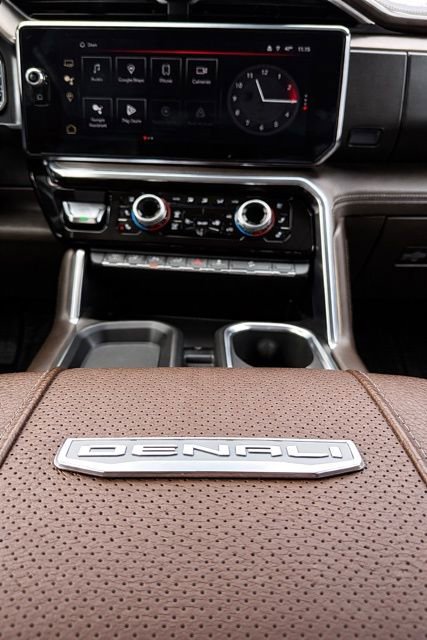 Used 2024 GMC Sierra 2500 Denali w/ Denali Reserve Package image 28