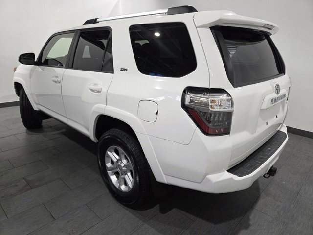 Used 2020 Toyota 4Runner SR5 Premium image 3