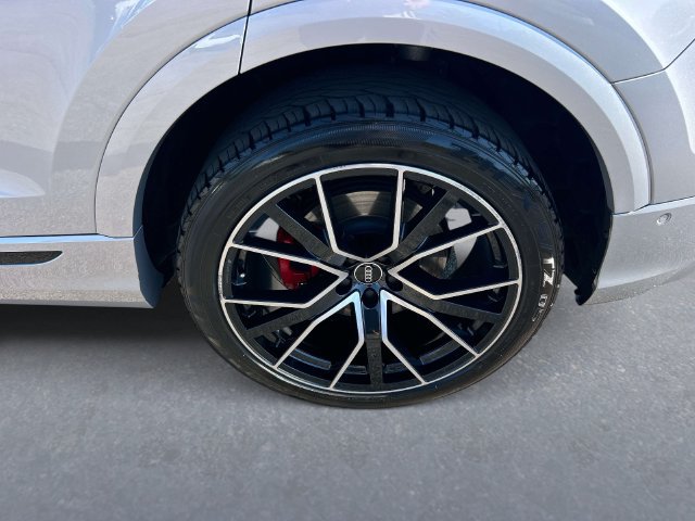 Used 2021 Audi Q8 Prestige AWD/4WD image 11