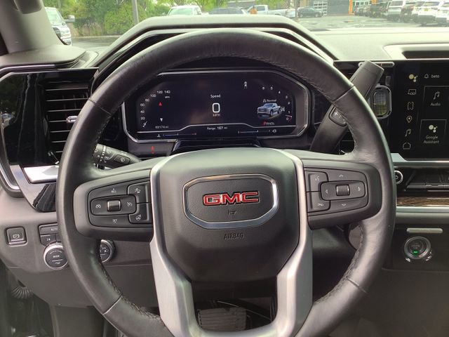 Used 2022 GMC Sierra 1500 Elevation w/ LPO, Elevation Black Package AWD/4WD image 11