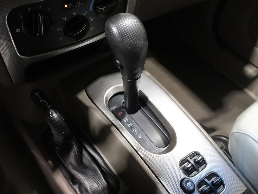 Used 2007 Jeep Liberty Sport AWD/4WD image 24