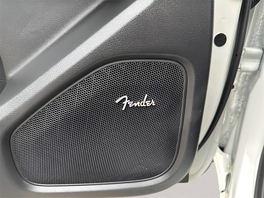 Used 2024 Nissan Frontier SL w/ Technology Package image 28