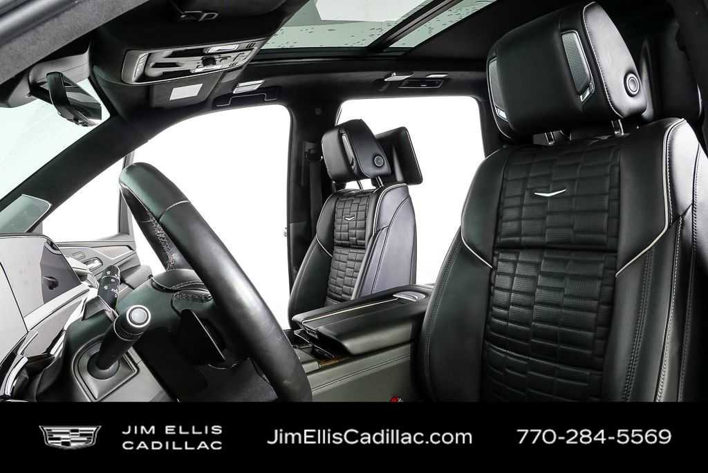 Used 2023 Cadillac Escalade Premium Luxury Platinum w/ Heavy-Duty Trailer Package image 5