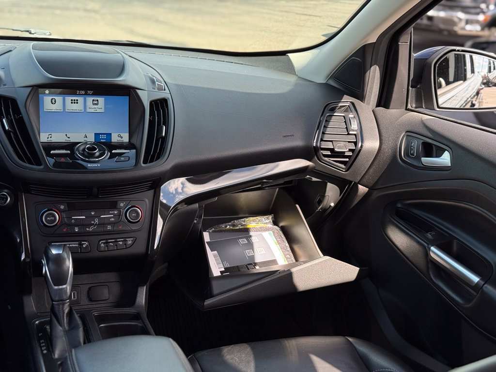 Used 2019 Ford Escape Titanium AWD/4WD image 28