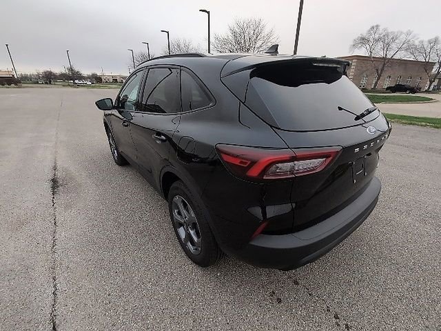 Used 2025 Ford Escape ST-Line image 13