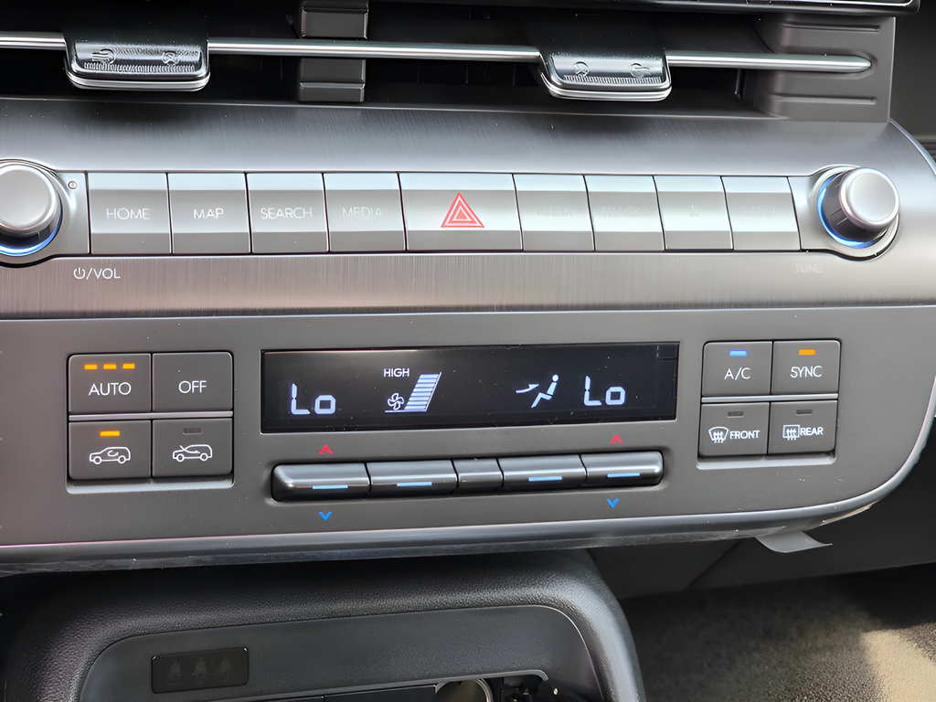 New 2026 Hyundai Kona SEL Sport AWD/4WD image 17