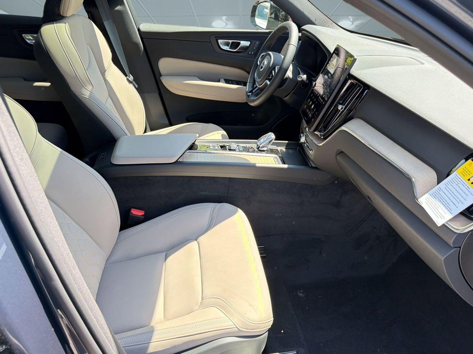 New 2026 Volvo XC60 B5 Plus w/ Climate Package AWD/4WD image 30