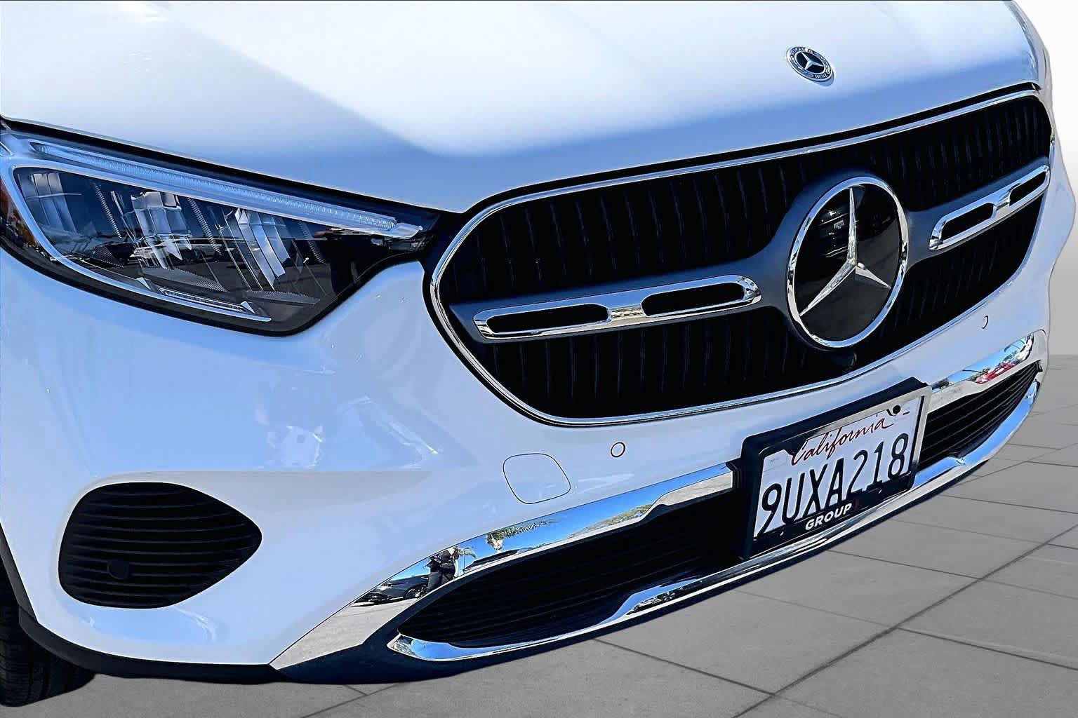 Used 2025 Mercedes-Benz GLC 350e 4MATIC image 28