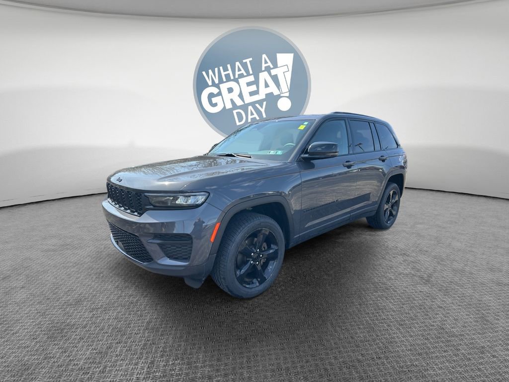 Certified 2023 Jeep Grand Cherokee Altitude image 9